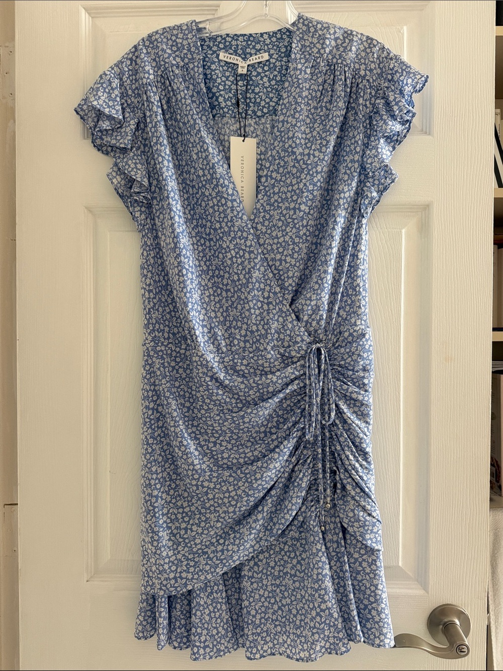 Veronica Beard Marla Blue Floral Wrap-Style Women’s Dress
SZ: 8
NTW: 550